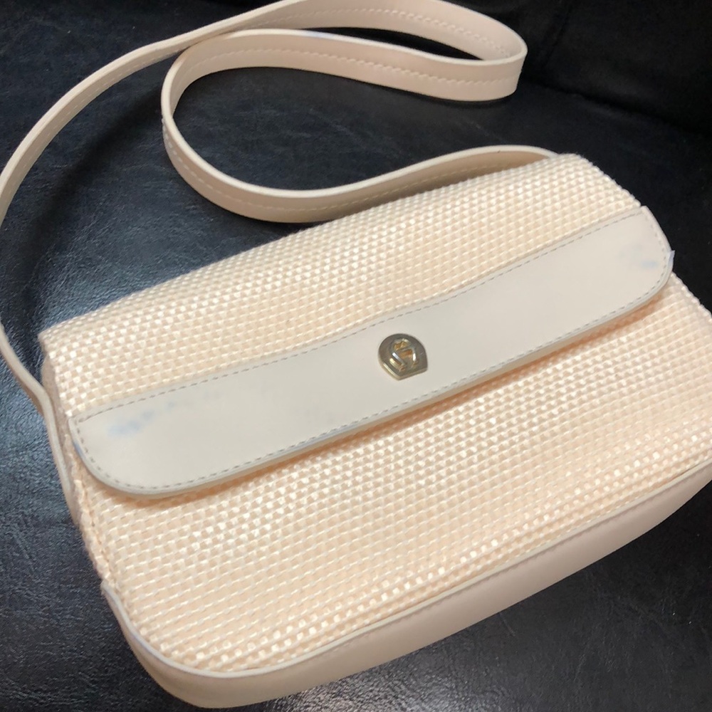 Etienne Aigner Shoulder Bag - Picture 4 of 10
